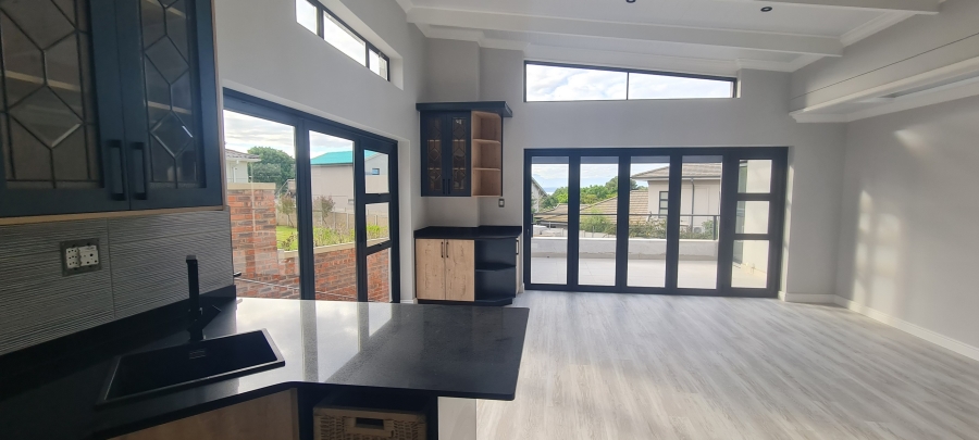 4 Bedroom Property for Sale in Mossel Bay Central Western Cape